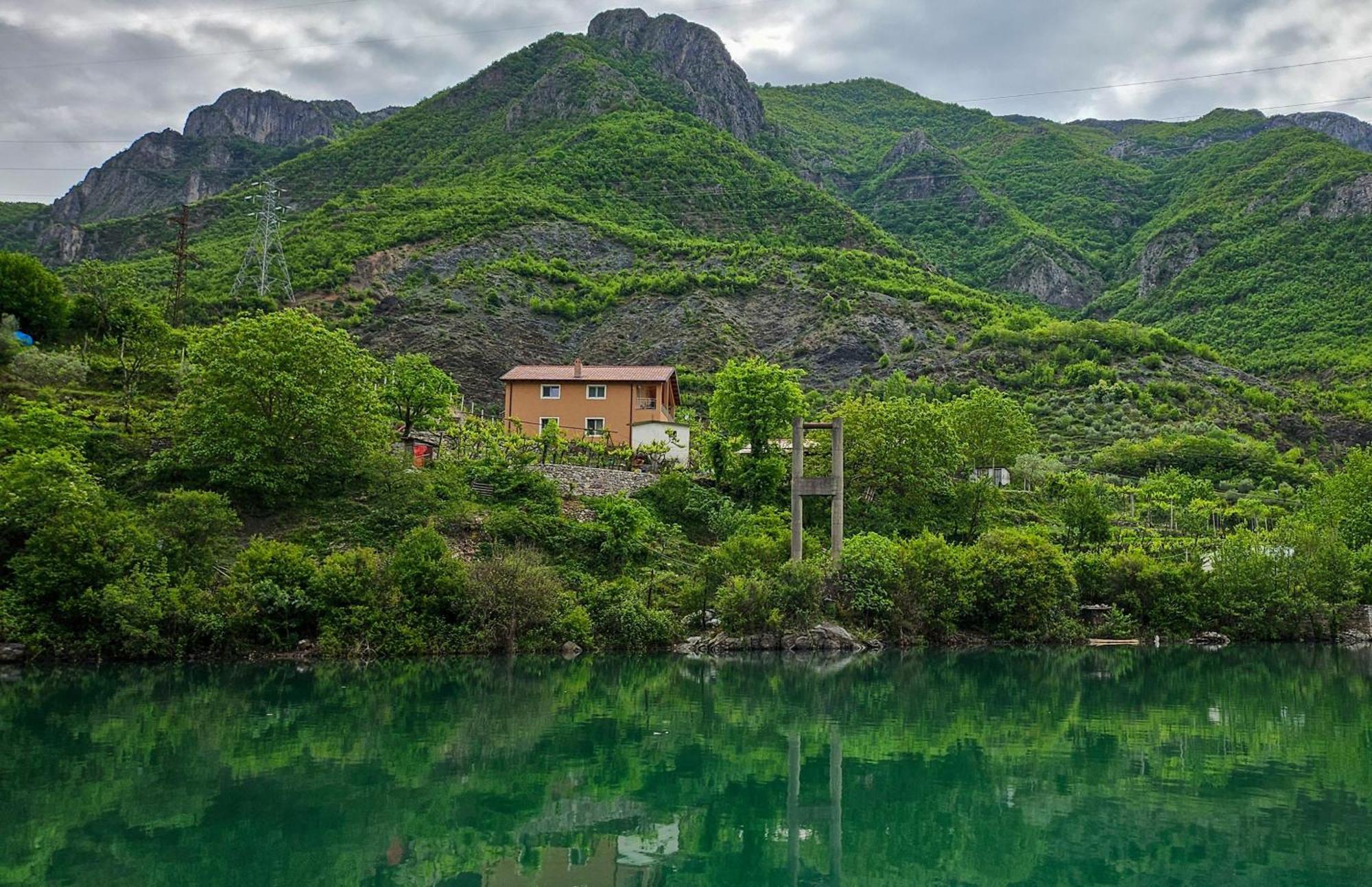 Koman_Lakeview_Apartments Shkodra Exterior foto